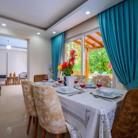 Lilly Otel 4*